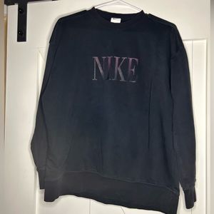 Women’s Nike crewneck